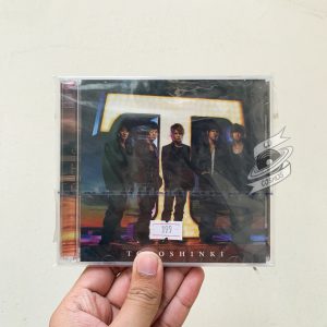 Tohoshinki / Yuchun From 東方神起 - Close To You / Crazy Life