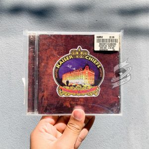 Kaiser Chiefs - Everyday I Love You Less And Less