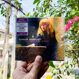 Loreena McKennitt - The Wind That Shakes The