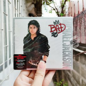 Michael Jackson - Bad 25