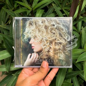 Tori Kelly - Unbreakable Smile
