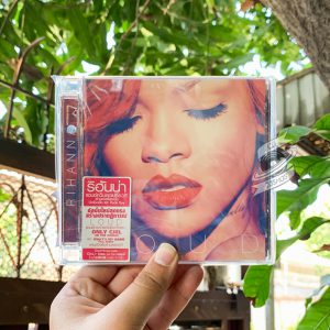 Rihanna - Loud