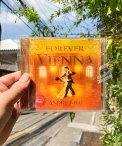 André Rieu & The Johann Strauss Orchestra – Forever Vienna