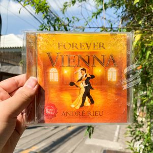 André Rieu & The Johann Strauss Orchestra – Forever Vienna