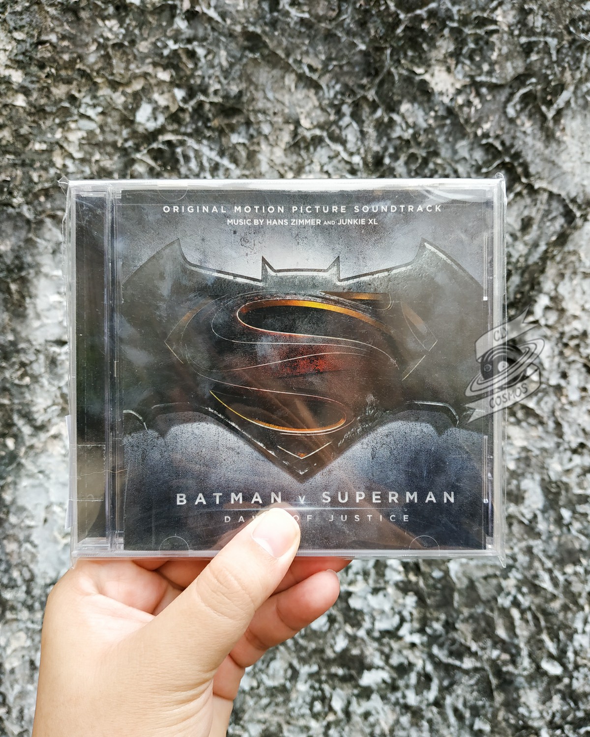 Hans Zimmer And Junkie XL – Batman v Superman: Dawn Of Justice (Original  Motion Picture Soundtrack) - cdcosmos