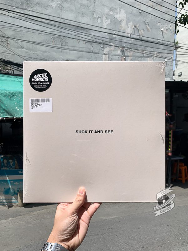 Arctic Monkeys – Suck It And See