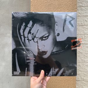 Rihanna – Rated R