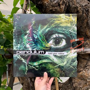 Pendulum – Hold Your Colour