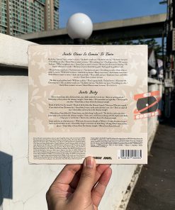 Laufey – A Very Laufey Holiday: The Santa Claus Is Comin’ To Town Edition